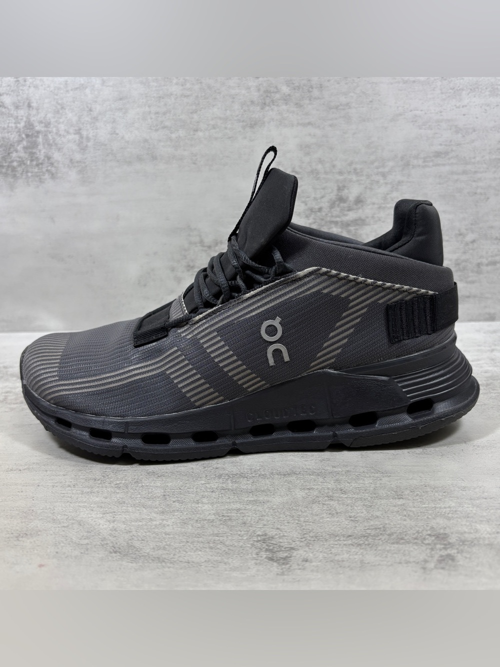 On Cloud Cloudnova Void Running Shoes - Women's Size 7.5 - Gray Black